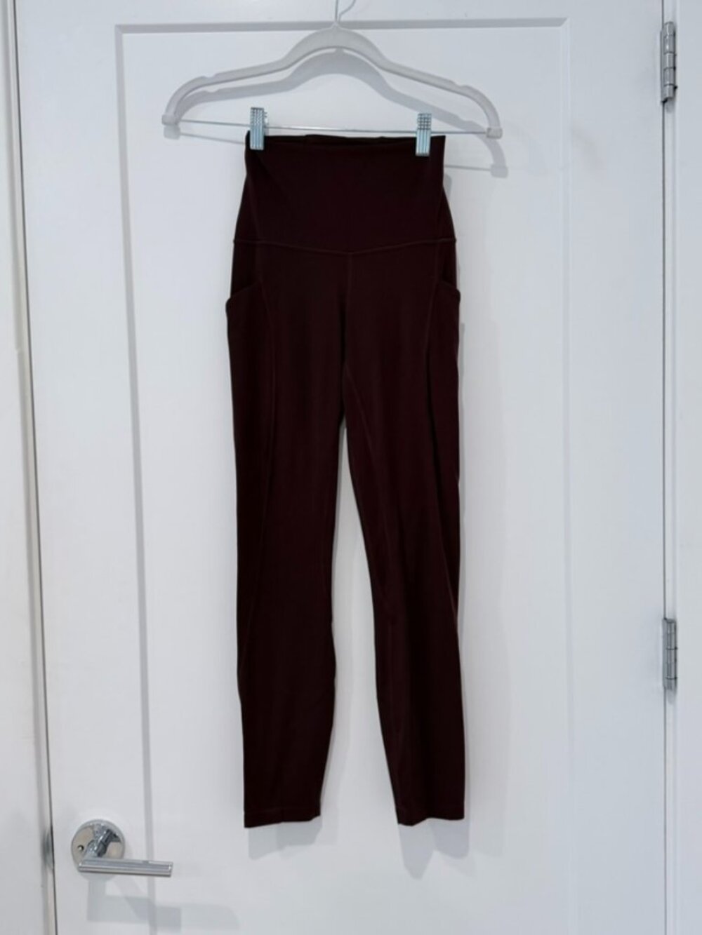 NWOT Lululemon Athletica Align Leggings with Pockets, Burgundy, Size 2